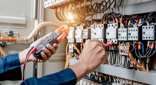 Best Commercial Electrician Services  in Lindenhurst, NY